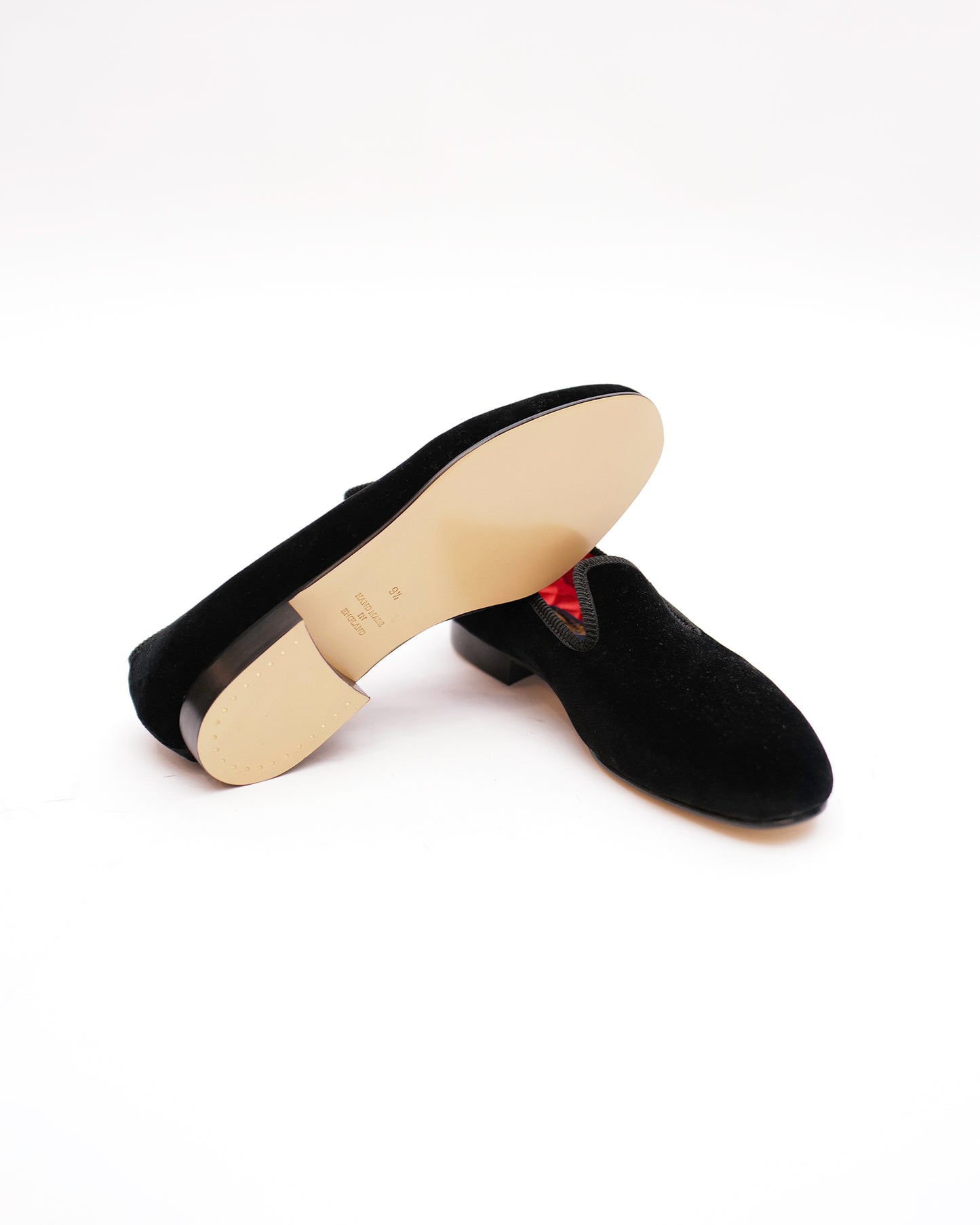 BE1 - Black Velvet Plain Albert